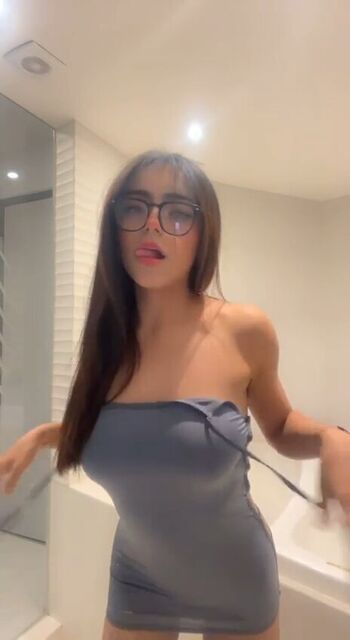 Full leaked Badkabbrona private photo