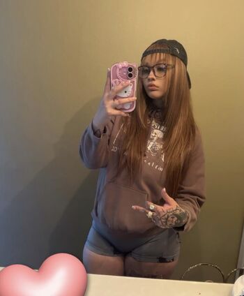 Full leaked Baeeblaze private photo