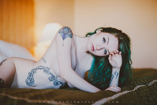 Full leaked Baesuicide private photo