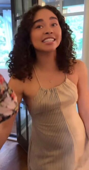 Full leaked Bailey bass private photo
