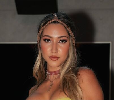 Full leaked Bailey parks private photo