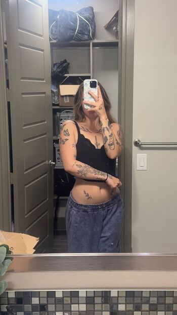 Full leaked Baileygoat private photo