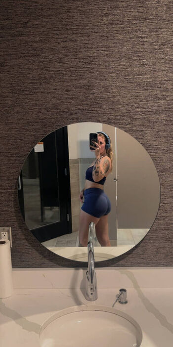 Full leaked Baileygoat page private photo