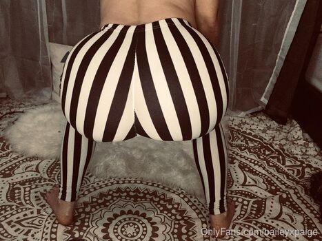 Full leaked Baileyxpaige private photo