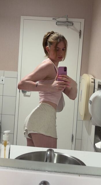 Full leaked Bambi snow private photo