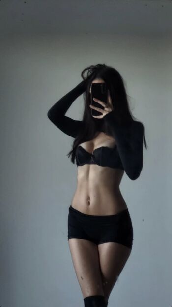 Full leaked Bambibluh private photo