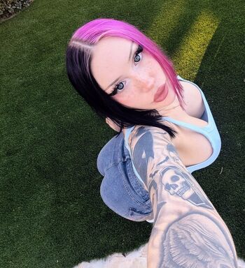Full leaked Bambidreampie private photo