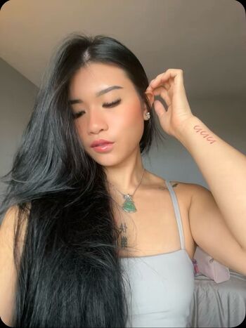 Full leaked Banhmibaddie page private photo