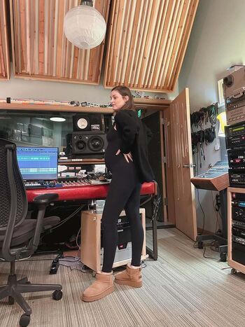 Full leaked Banks private photo