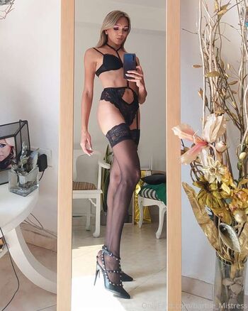 Full leaked Barbie mistress private photo