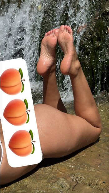 Full leaked Barbiefeetsoles private photo