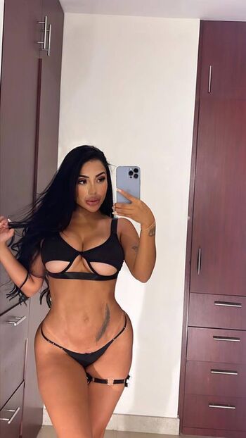 Full leaked Barbiielopez private photo