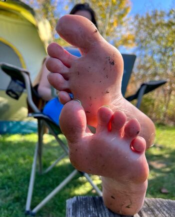 Full leaked Bare feet private photo