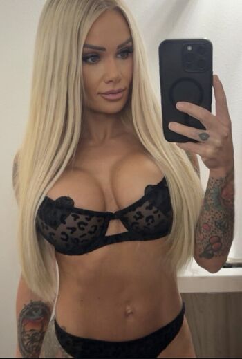 Full leaked Bartender elyse private photo