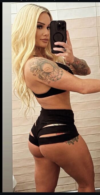 Full leaked Bartender elyse private photo