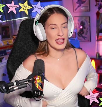 Full leaked Basicwitgirl page private photo