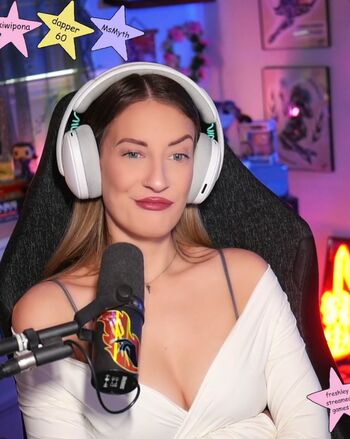 Full leaked Basicwitgirl page private photo