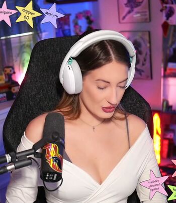 Full leaked Basicwitgirl page private photo
