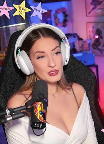 Full leaked Basicwitgirl private photo