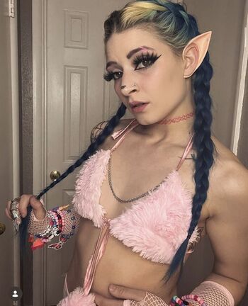 Full leaked Basskittenblue page private photo