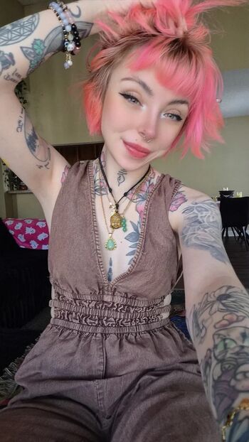 Full leaked Batgurl private photo