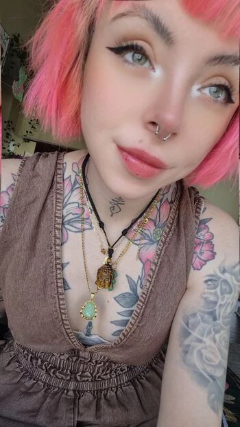 Full leaked Batgurl private photo