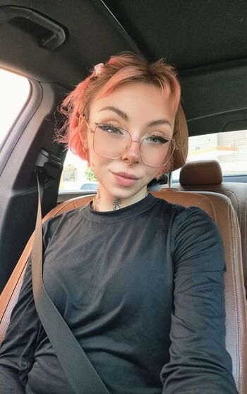 Full leaked Batgurl private photo