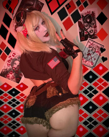 Full leaked Batmiilk page private photo