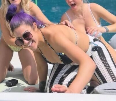 Full leaked Bayley private photo