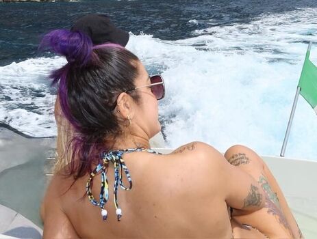 Full leaked Bayley private photo