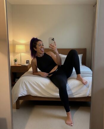 Full leaked Bayley private photo