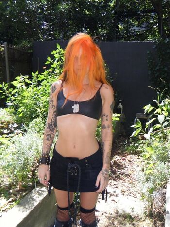 Full leaked Bea miller private photo