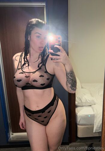 Full leaked Bea priestley page private photo