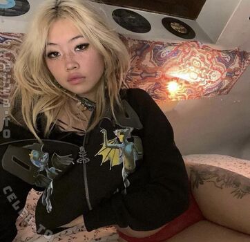 Full leaked Beabadoobee private photo