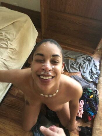 Full leaked Beach bum private photo