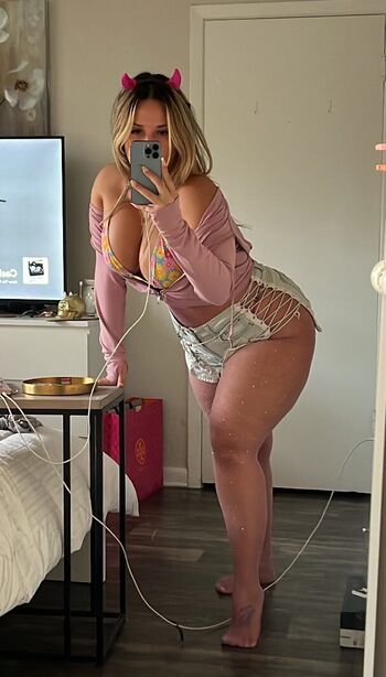 Full leaked Beachbunnyx private photo