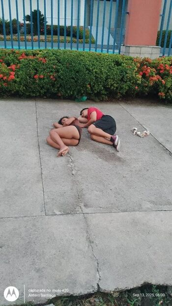 Bebadas Perdendo A Linha