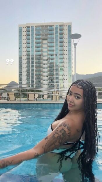 Beca Barreto