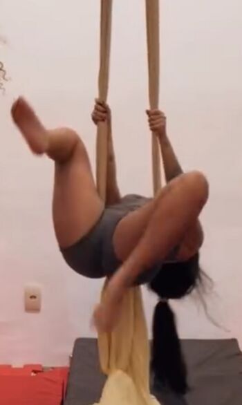 Full leaked Beca barreto private photo