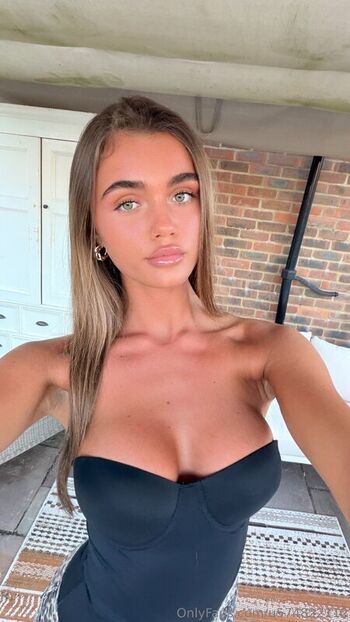 Full leaked Beccareynolds private photo