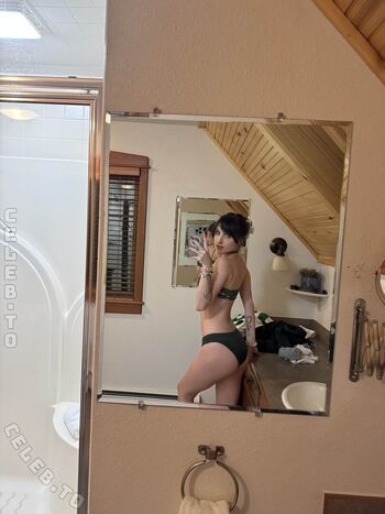 Full leaked Beebee page private photo
