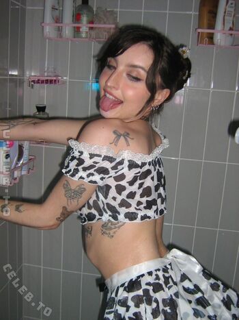 Full leaked Beebee page private photo