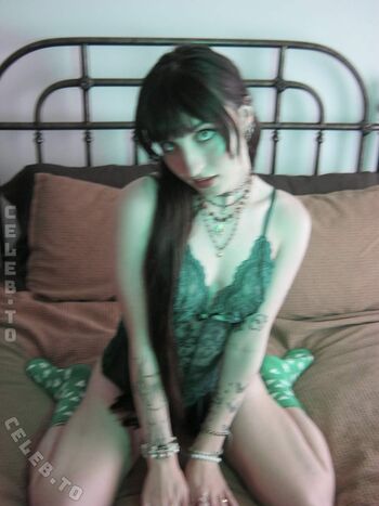 Full leaked Beebee page private photo