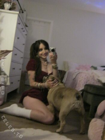 Full leaked Beebee page private photo