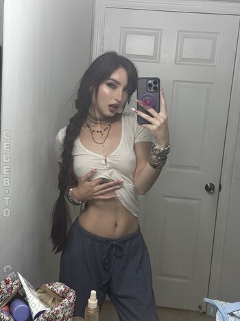 Full leaked Beebee page private photo