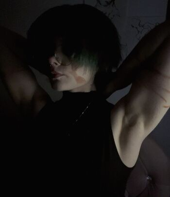 Full leaked Beezleneezle private photo