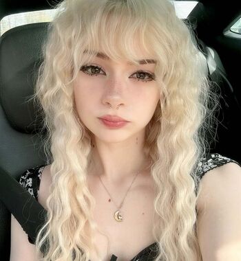 Full leaked Beezleneezle private photo