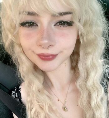 Full leaked Beezleneezle private photo
