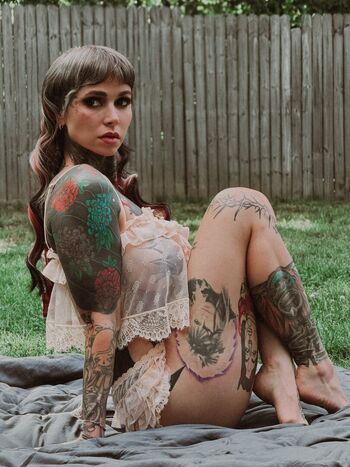 Full leaked Beezzgarden private photo