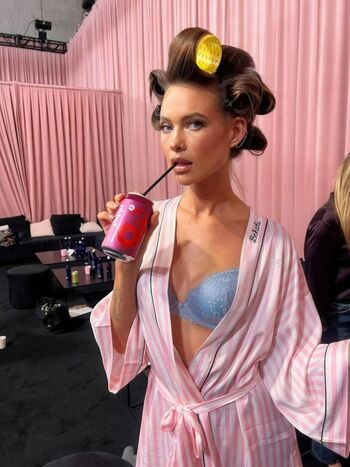 Full leaked Behati prinsloo private photo